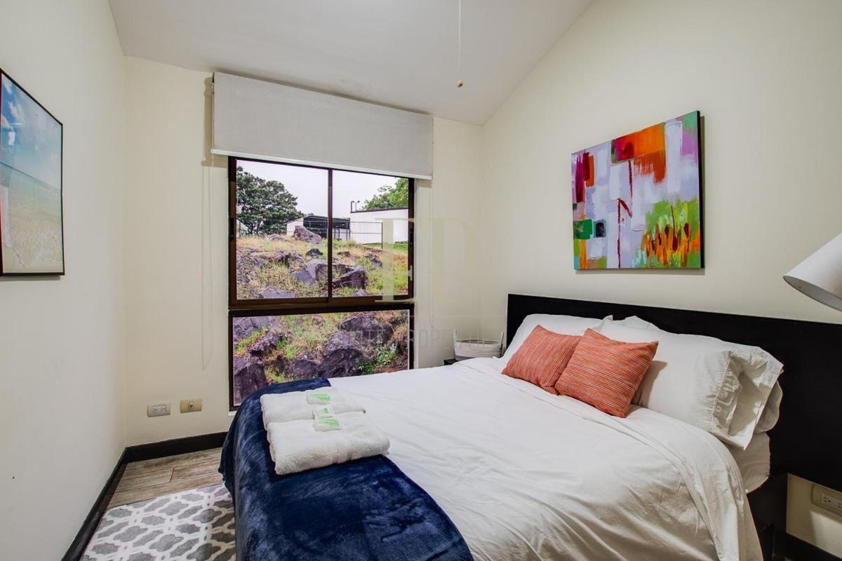 Cr Mariposa Rentals Comfortable Penthouse, Ac, Pool, Gym, Tennis Santa Ana  Exteriör bild