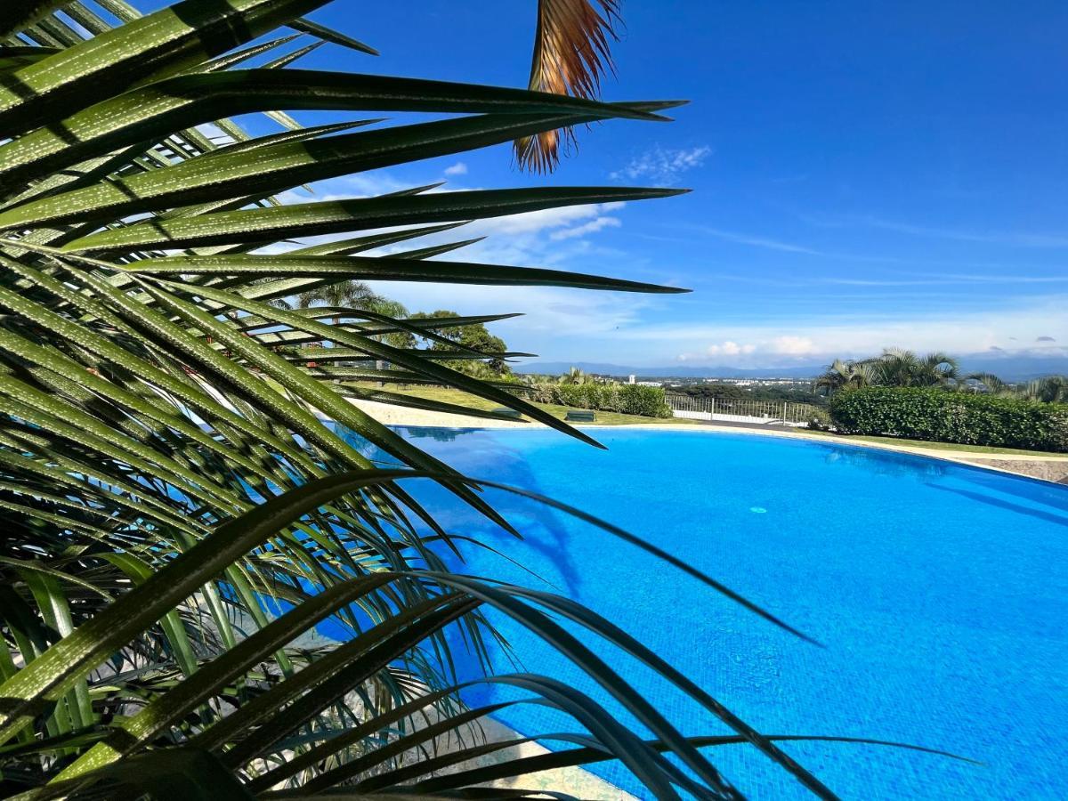 Cr Mariposa Rentals Comfortable Penthouse, Ac, Pool, Gym, Tennis Santa Ana  Exteriör bild