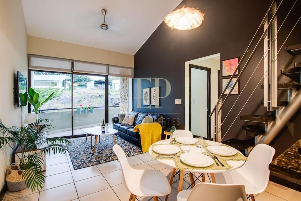 Cr Mariposa Rentals Comfortable Penthouse, Ac, Pool, Gym, Tennis Santa Ana  Exteriör bild
